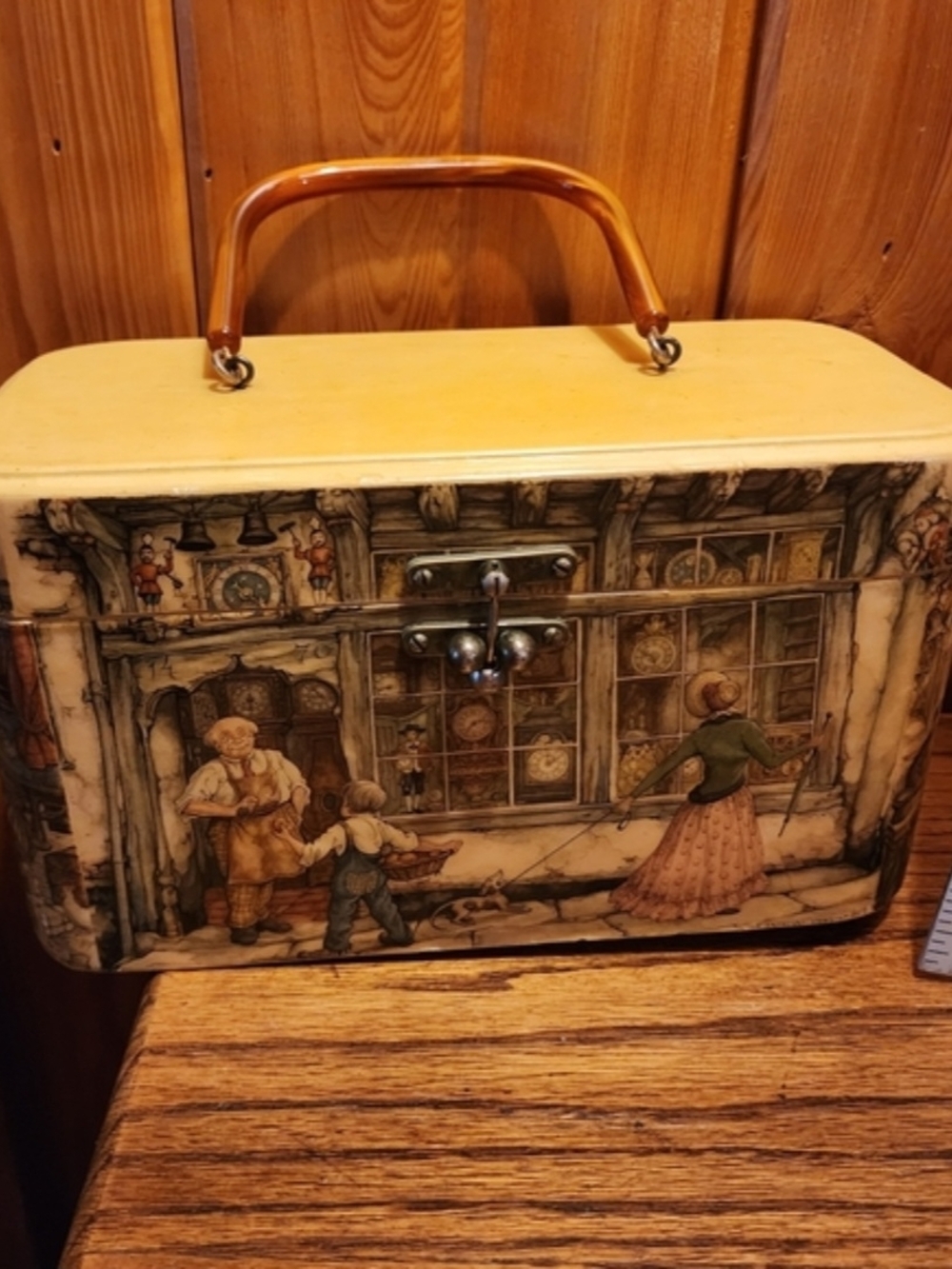 Vintage-inspired Decorative Train Case Purse Sewing Box  in Cream and Brown - Picture 3 of 7